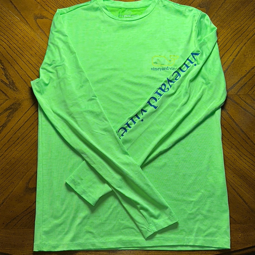 NWOT! Vineyard Vines Performance Fishing Shirt